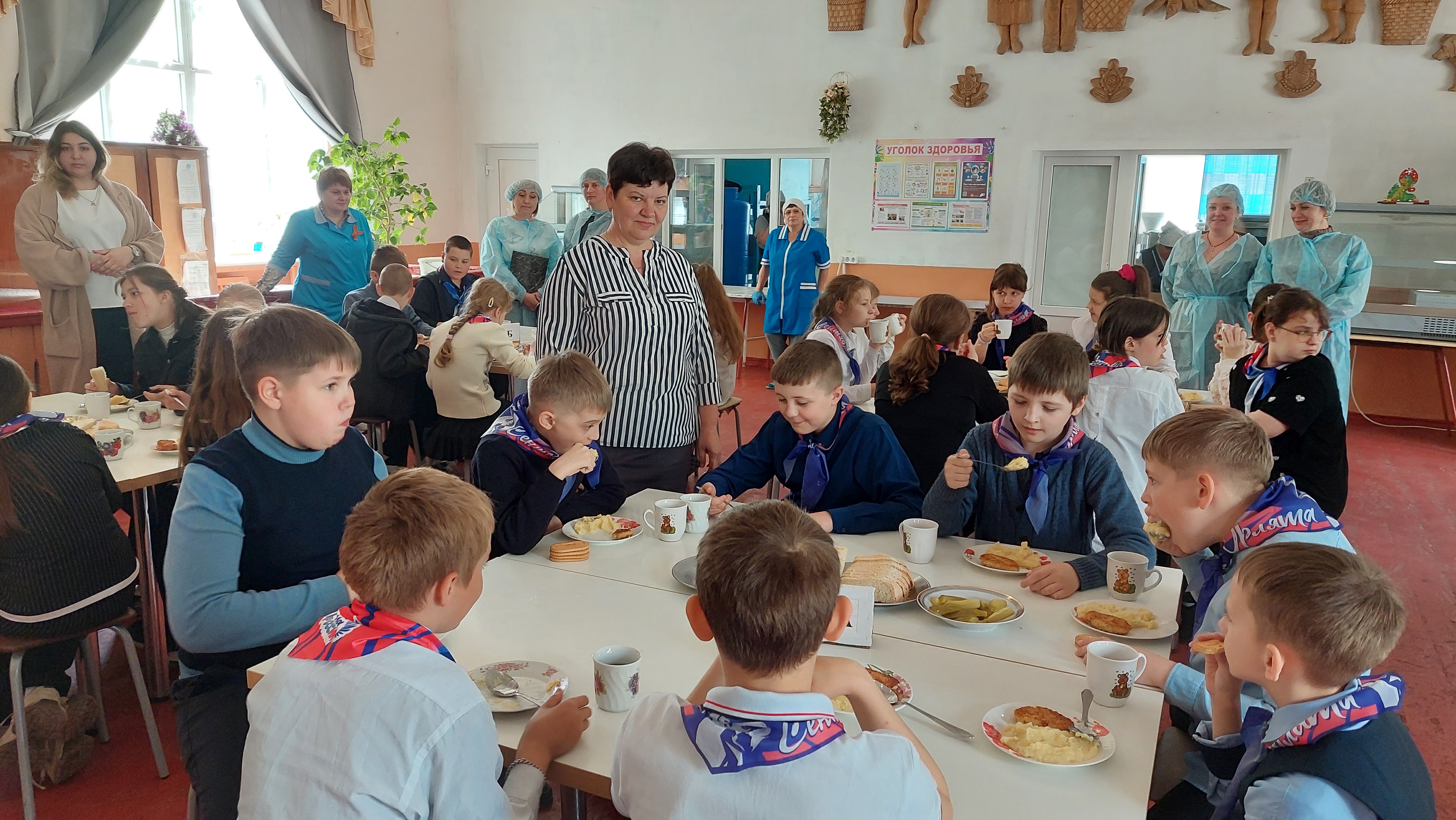 Изображения столовой.